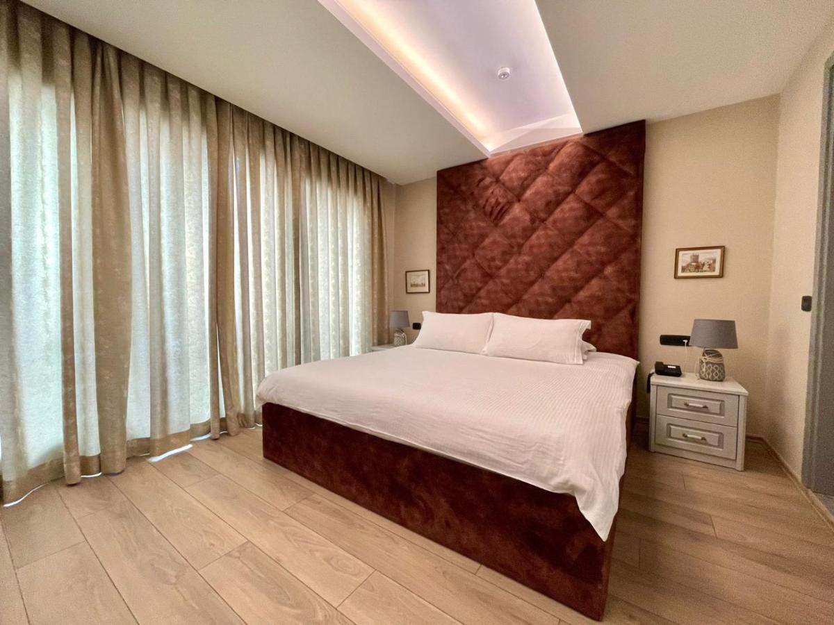 Vila Shard Boutique Hotel Тирана Екстер'єр фото